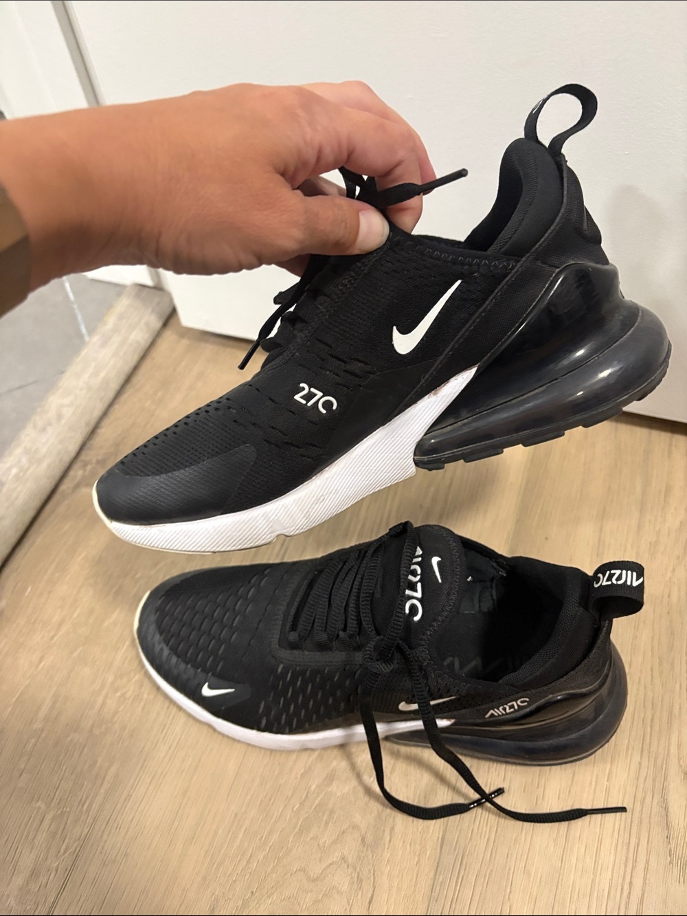 Nike Air Max 270 Women's Black and White Athletic Sneakers - Picture 6 of 6